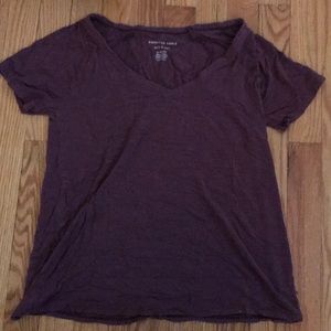 American Eagle burgundy tee
